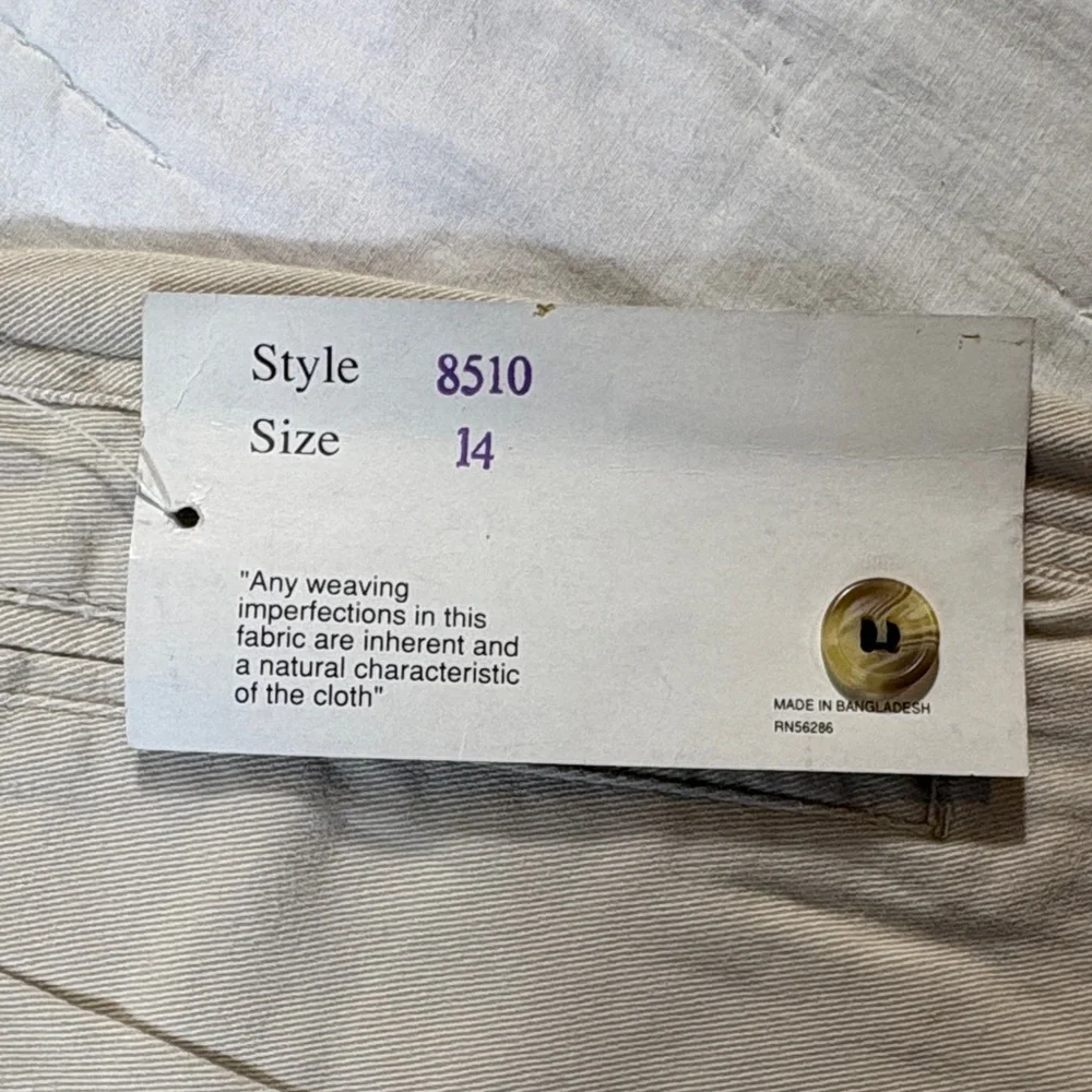 ERA Vintage High-Waist Pleated Khaki Chino Shorts Sz 14 Beige Cotton 90s Mom NWT